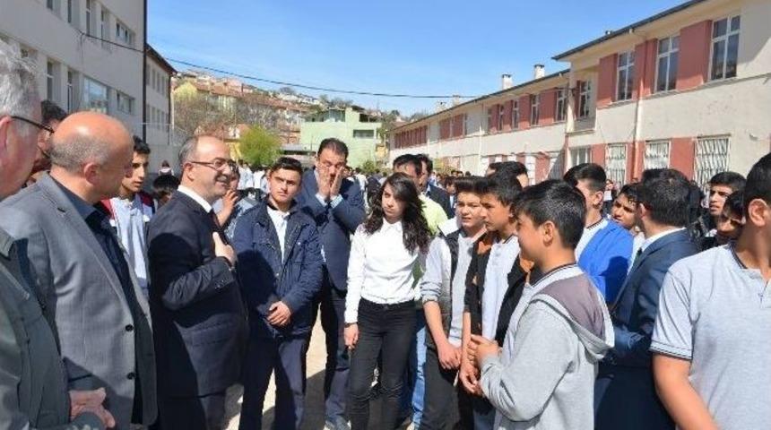 İlk Kazma Vuruldu! B&uuml;nyan Belediyesi Spor Kompleksi Niteliğinde Dev Bir Park Daha İnşaa Ediyor