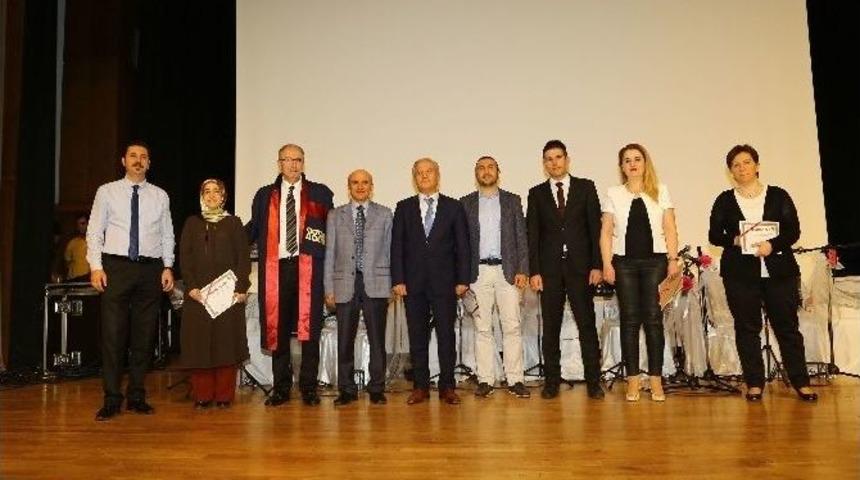 Er&uuml;&rsquo;de 14 Mart Tıp Bayramı &Ouml;d&uuml;lleri T&ouml;renle Sahiplerini Buldu