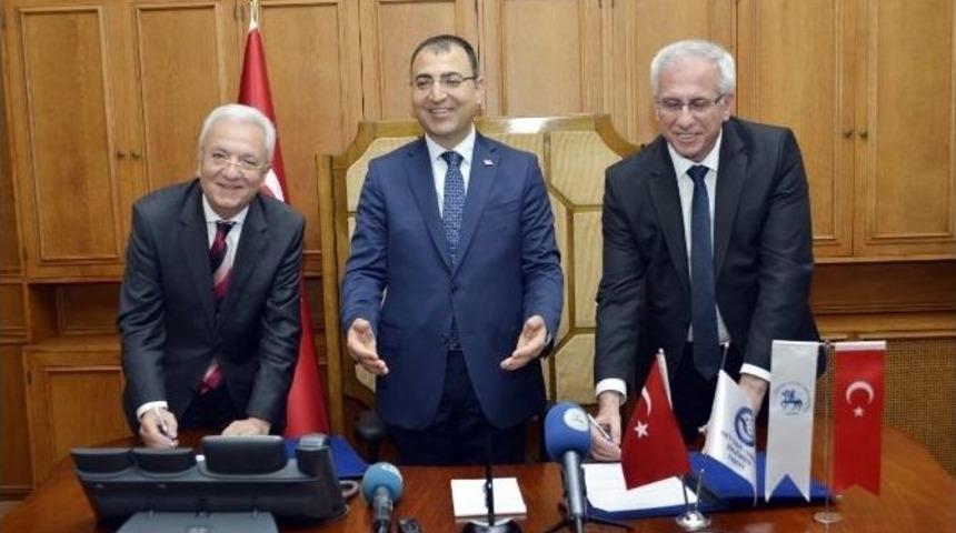 Nevvar Salih İşg&ouml;ren Vakfı&rsquo;ndan &Uuml;niversiteye Yurt Binası