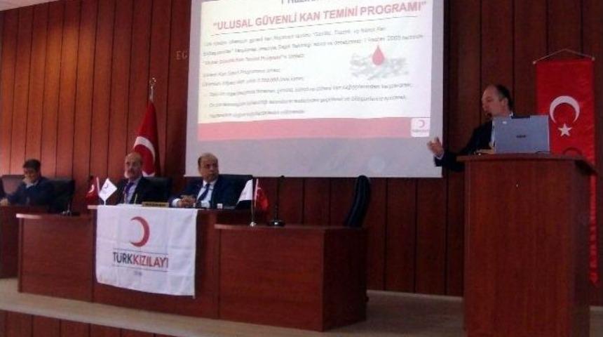 Bilin&ccedil;lenen Toplum Liderleri Kan Bağışı Yaptı