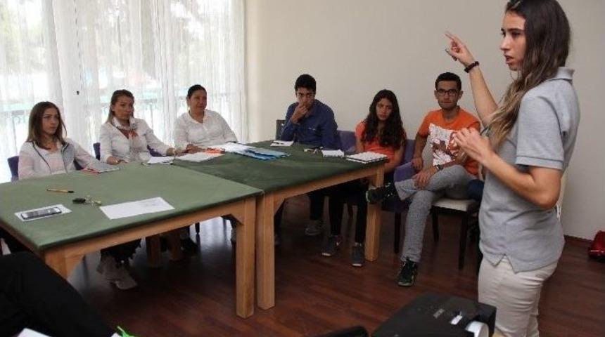 Adana&rsquo;da Tenis Kule Hakemliği Tamamlandı