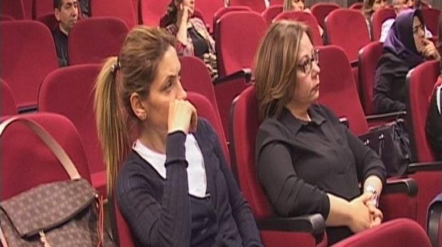 Sal&ccedil;a Ve Pekmez Gibi Besinlerin Plastik Kaplarda Saklanması Kansere Neden Oluyor