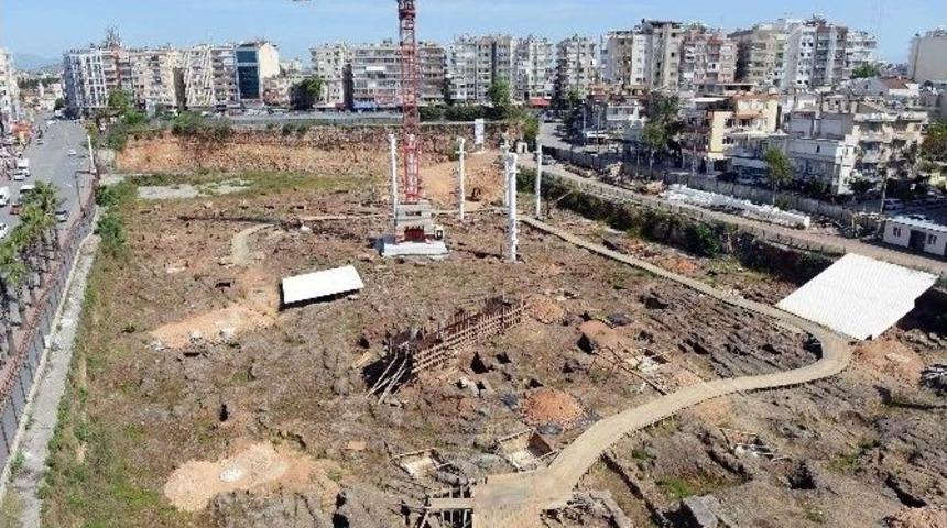 Nekropol &Ccedil;arşısında Tarihi Mezarlara &Ouml;zel Koruma