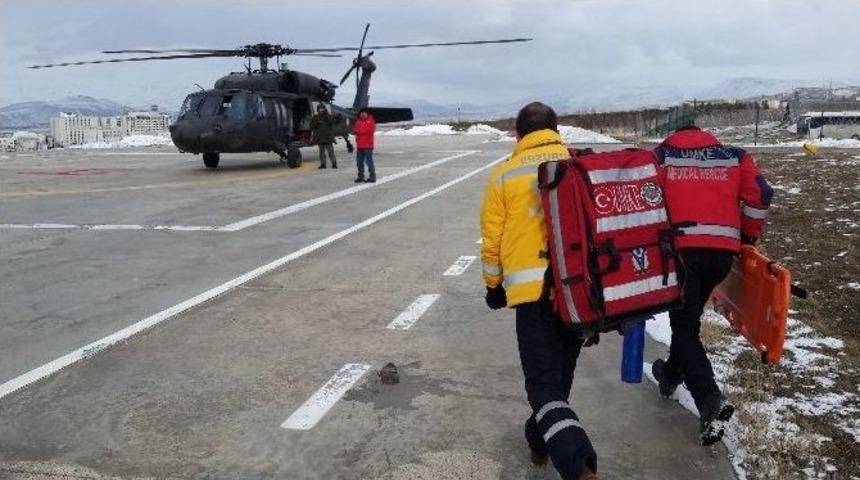 Helikopter Amb&uuml;lans 2015 Yılında 302 Hasta Taşıdı