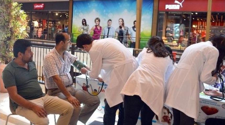 Ks&uuml; &Ouml;ğrencileri Obeziteye Dikkat &Ccedil;ekmek İ&ccedil;in Stant A&ccedil;tı