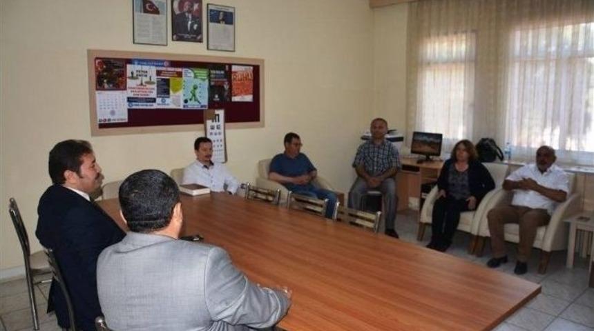 Yusuf Ko&ccedil; Okulları Ziyaret Etti