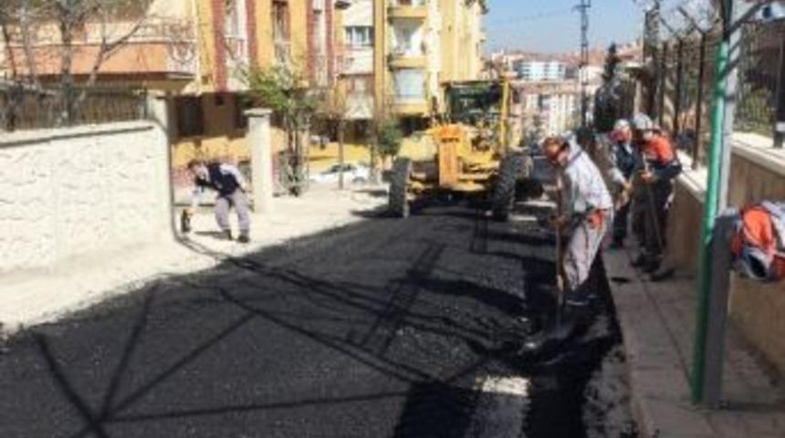 Pursaklar&rsquo;da Asfaltlama Ve Yeni Yol Yapımı S&uuml;r&uuml;yor