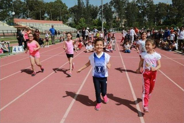 2 Bin 600 Minik Yürek Atletizm İçin Çarptı