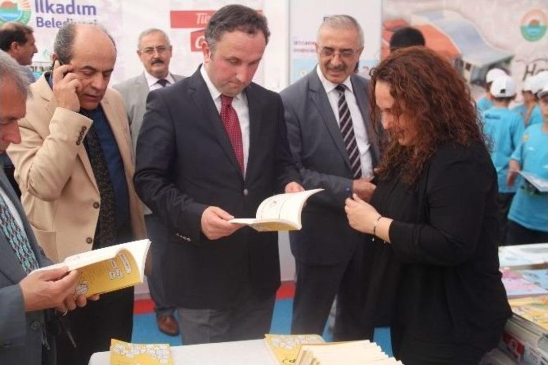 İlkadım &Ccedil;ocuk Kitap G&uuml;nleri&rsquo;ne M&uuml;d&uuml;rden Tam Not