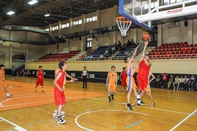 Şehitkamil’den Basketbola Tam Destek