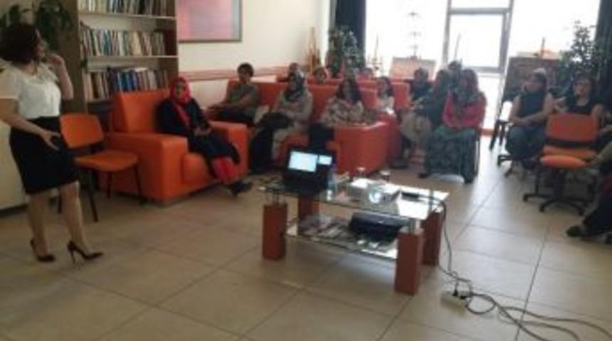 Pursaklar&rsquo;da &lsquo;ergenlerle İletişim&rsquo; Ele Alındı