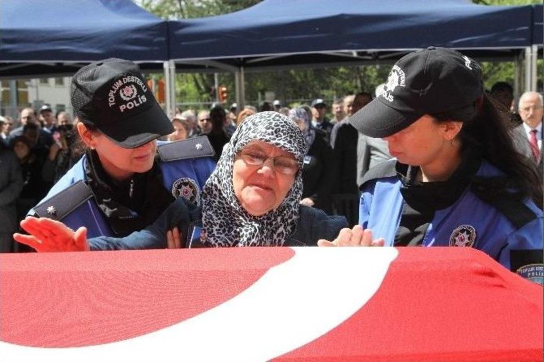 Hayatını Kaybeden Polis Memuru Son Yolculuğuna Uğurlandı