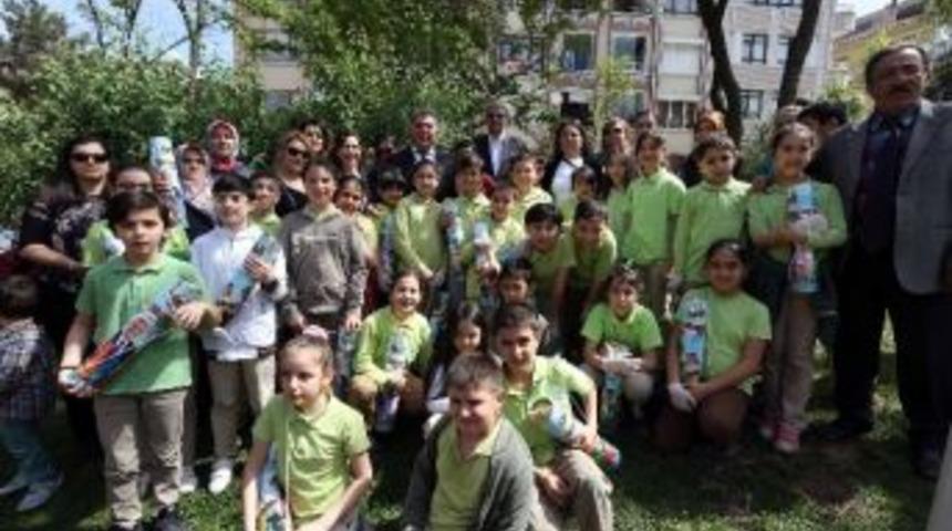 Barbaros Parkı&rsquo;na &Ccedil;ocuk Eli Değdi