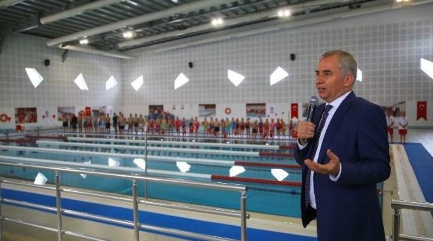 B&uuml;y&uuml;kşehir 1 Yılda 7 Y&uuml;zme Havuzu Yapacak