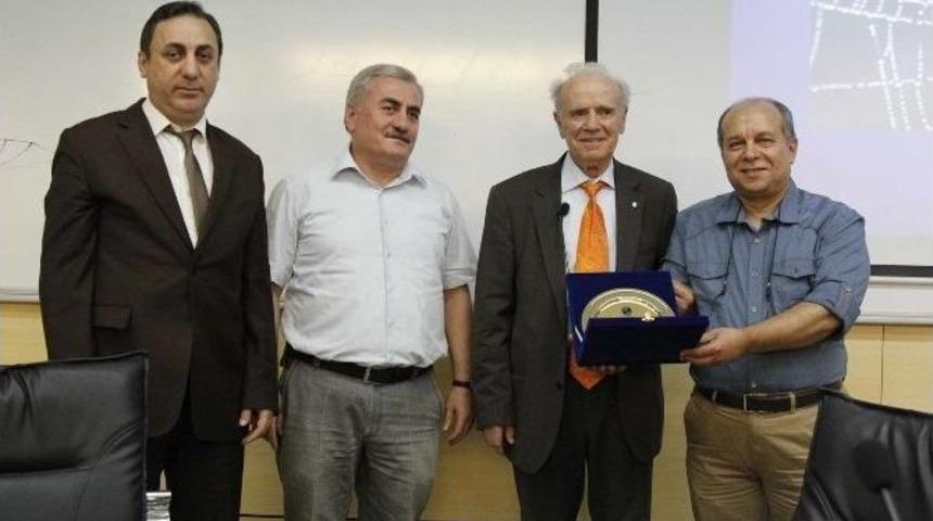 Arıların Ve &Ouml;r&uuml;mceklerin Geometrisi İncelendi