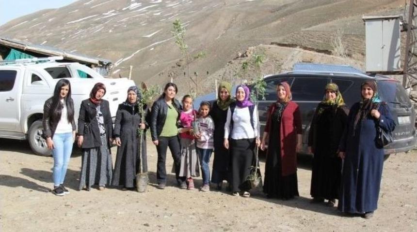 Başkale&rsquo;de Fidan Dikme Projesi