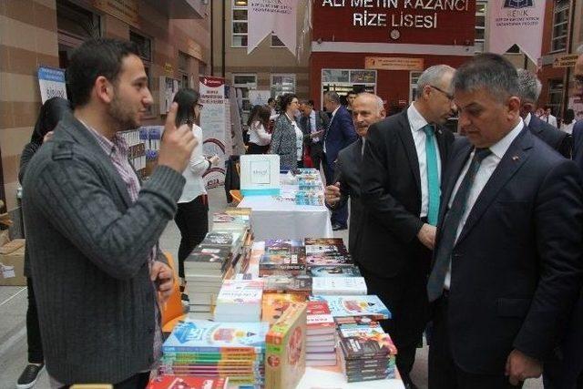 5. Rize Üniversite Tanıtım Fuarı Açıldı