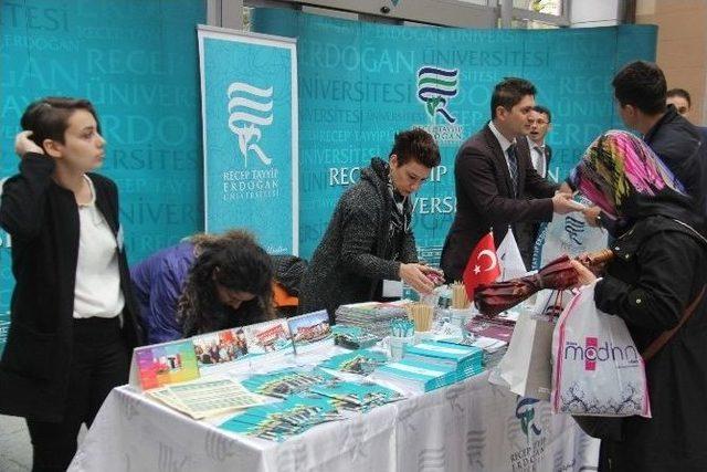 5. Rize Üniversite Tanıtım Fuarı Açıldı