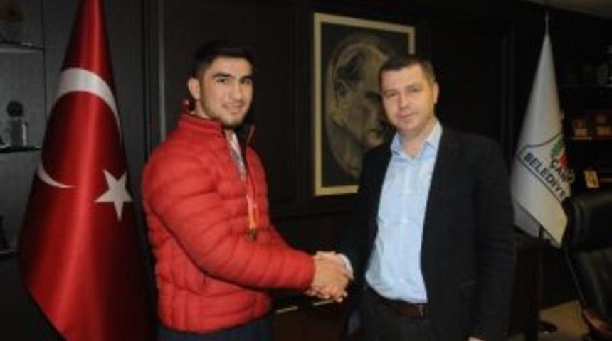 &Ccedil;an Belediyesi G&uuml;reş Kul&uuml;b&uuml; Avrupa D&uuml;nya Şampiyonluğuna Koşuyor