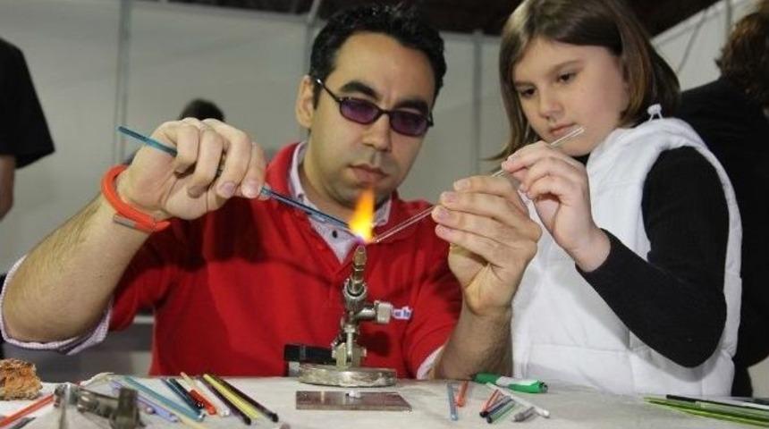 3 G&uuml;n Boyunca Bilim Ve Eğlence &Ccedil;ocukları Bekliyor