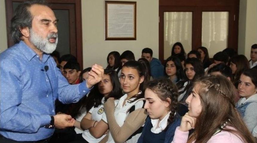 Kalei&ccedil;i&rsquo;nde Şiir Ve Medeniyet Konferansı