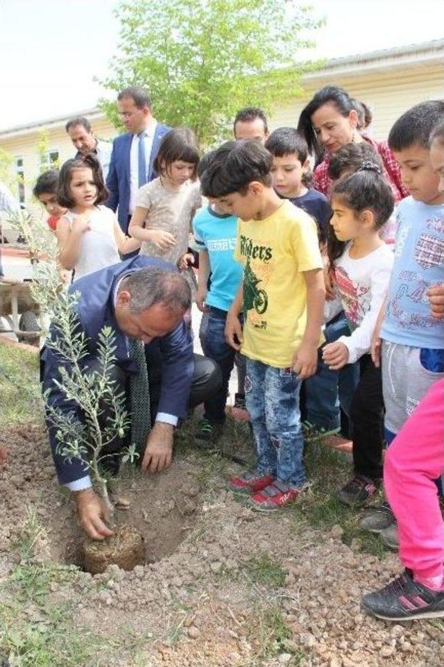 Didim’de Hayırseverin Yaptırdığı Oyun Salonu Açıldı