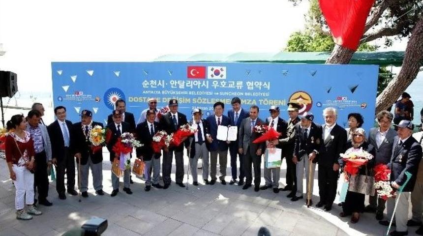 Antalya İle Suncheon Arasında İşbirliği Protokol&uuml;