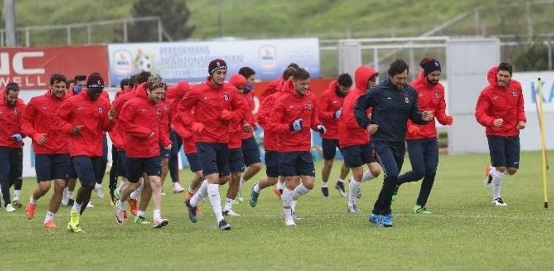 Trabzonsor, Fenerbah&ccedil;e Ma&ccedil;ı Hazırlıklarını S&uuml;rd&uuml;rd&uuml;