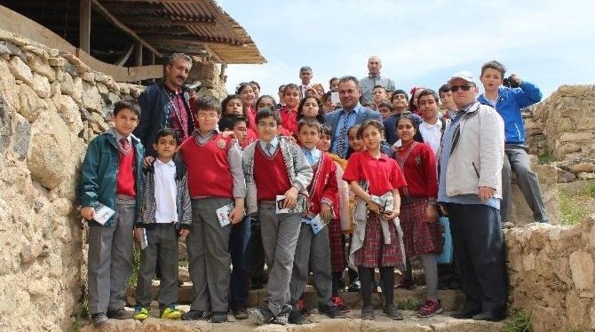 &Ouml;ğrenciler Harput&rsquo;u Gezdi