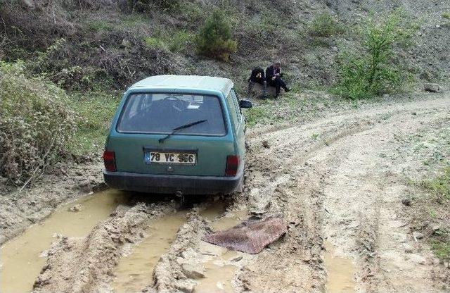 Otomobil Hırsızları Yakalandı