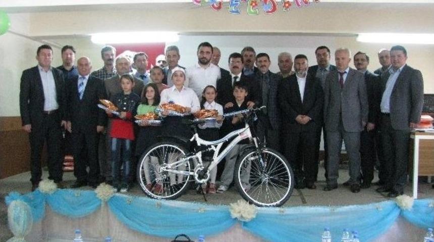 İlkokulda Kutlu Doğum Yarışması