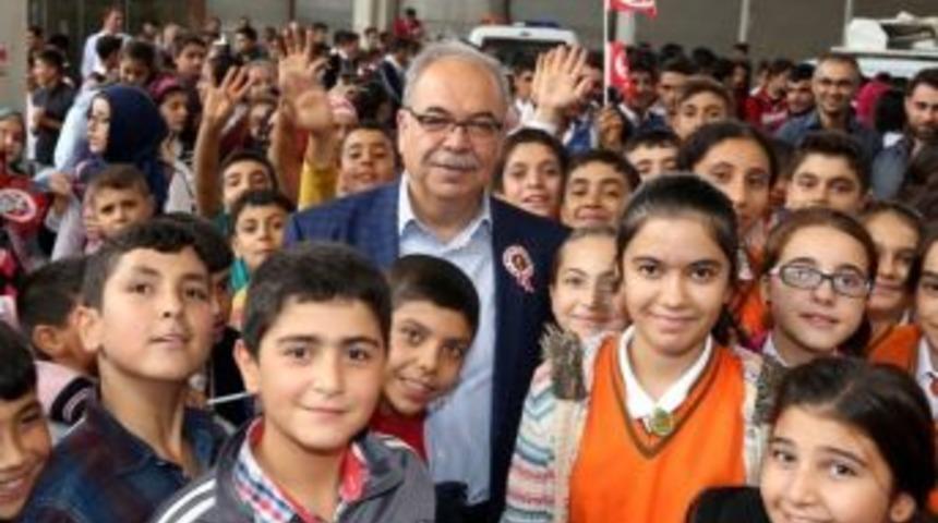 Başkan Kutlu&rsquo;dan, 23 Nisan Mesajı