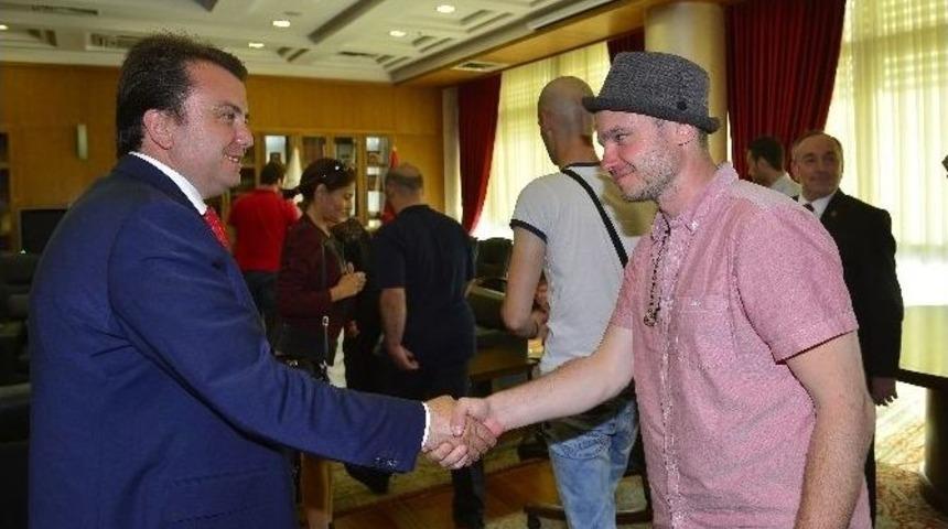 Litvanya Ve Bulgaristanlı &Ouml;ğrencilerden Başkan Erko&ccedil;&rsquo;a Ziyaret