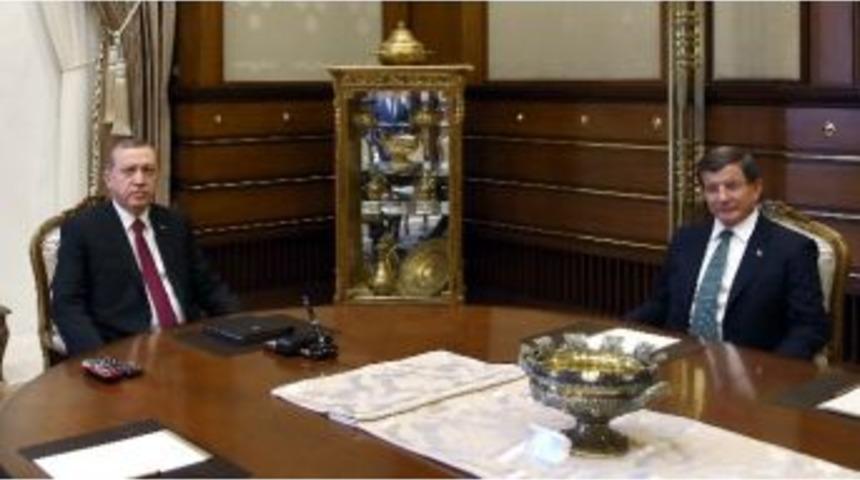 Erdoğan, Davutoğlu İle G&ouml;r&uuml;şt&uuml;