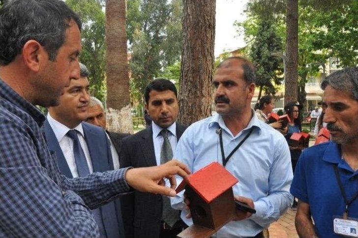 Lise Öğrencileri Kendi Yaptıkları 100 Adet Kuş Yuvası Ağaçlara Astı G4