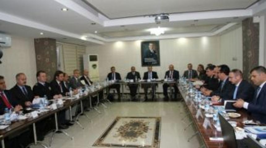 Emniyet Genel M&uuml;d&uuml;r&uuml; Lekesiz, Mardin Emniyet M&uuml;d&uuml;rl&uuml;ğ&uuml;n&uuml; Ziyaret Etti