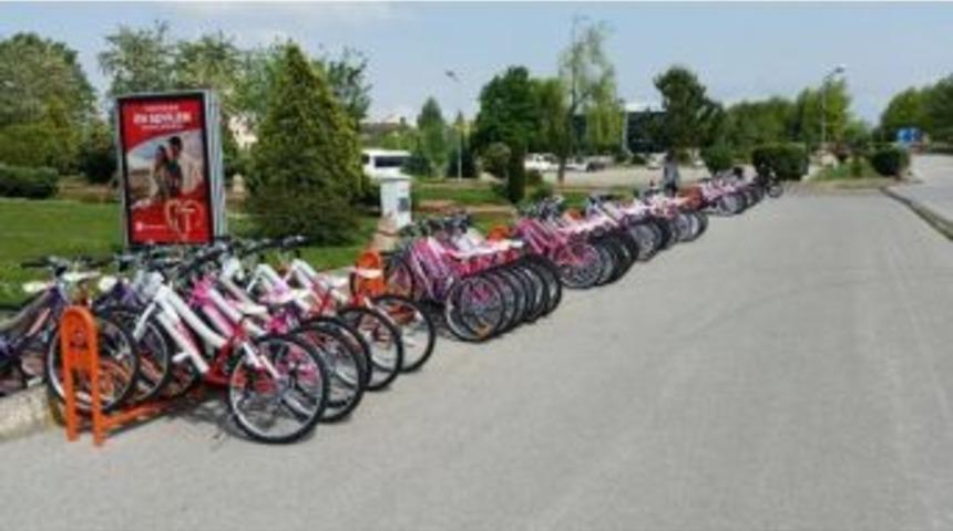 Kamp&uuml;ste Bisikletli G&uuml;nler Başladı