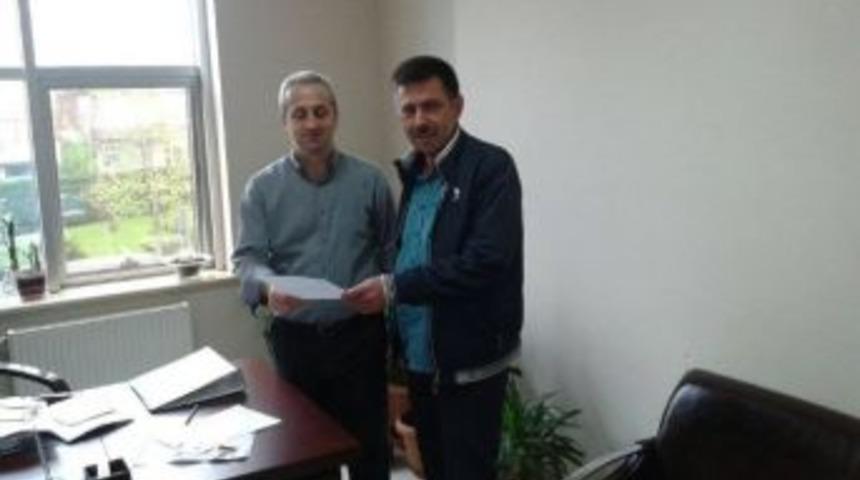 Ak&ccedil;akoca&rsquo;da Belediye Meclis &Uuml;yesi İstifa Etti