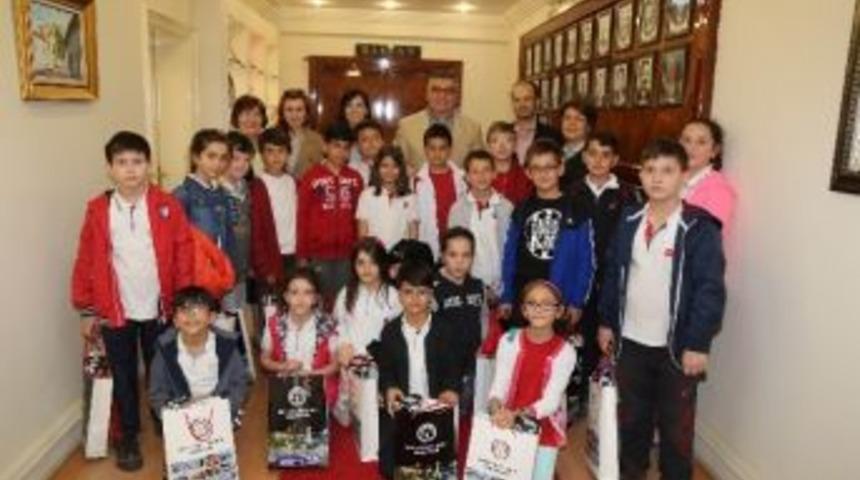 &Ouml;ğrencilerden Kesimoğlu&rsquo;na Ziyaret