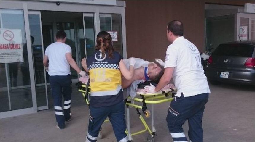 Rafların Altında Kalan İş&ccedil;i Ağır Yaralandı