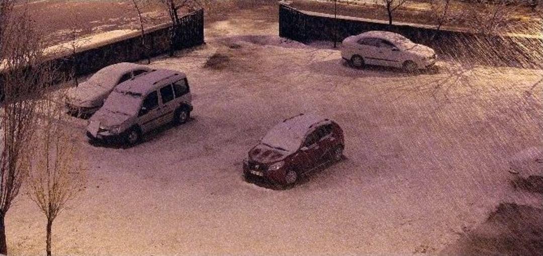 Erzurum&rsquo;da Kar Yağışı