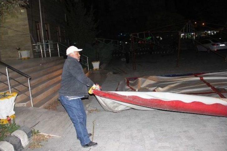 Iğdır’da Şiddetli Rüzgar Çatıları Uçurdu G2