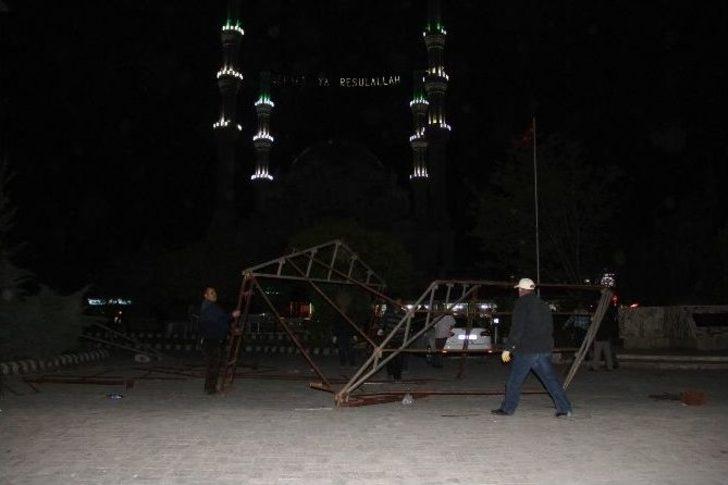 Iğdır’da Şiddetli Rüzgar Çatıları Uçurdu G3