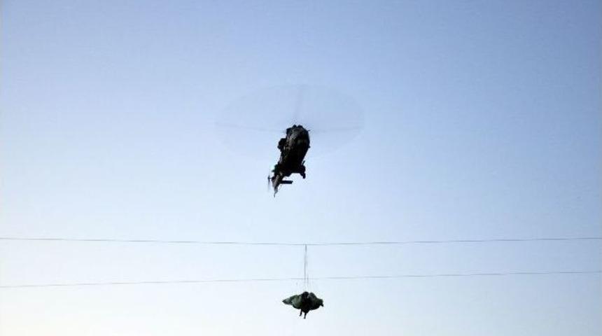 Takıldığı Tellerden Kurtarılan Paraş&uuml;t&ccedil;&uuml;n&uuml;n Sağlık Durumu İyi