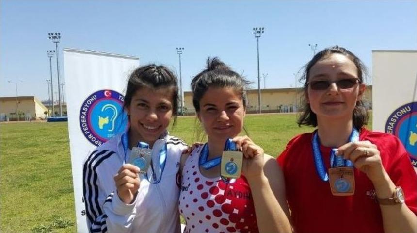 Aydınlı Aysun, İşitme Engelliler T&uuml;rkiye Atletizm Şampiyonasına Damga Vurdu