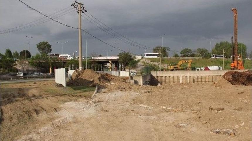 Bursa Trafiğini Rahatlatacak Kavşakta &Ccedil;alışmalar Başladı