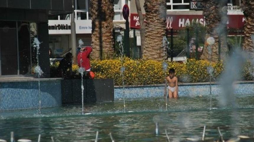 Aydın&rsquo;da Sıcaklar Da &Ccedil;ocukların Tehlikeli Serinliği De Erken Başladı
