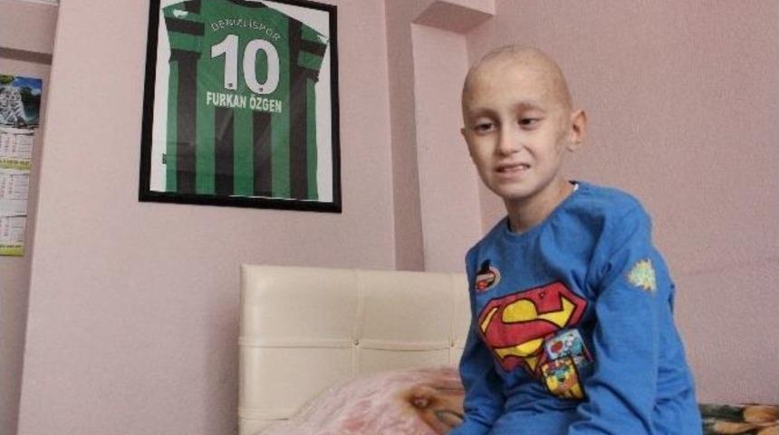 Cumhurbaşkanı Erdoğan&rsquo;dan Minik Furkan&rsquo;a 23 Nisan S&uuml;rprizi