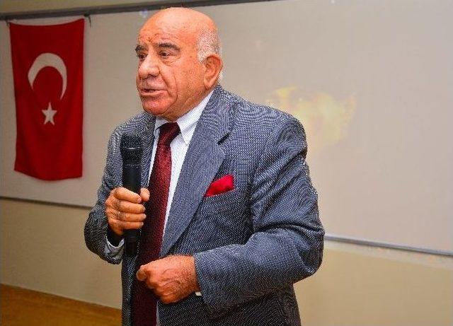 Öğrencilere Çanakkale’yi Gezdiren Öğretmenlere Rozet