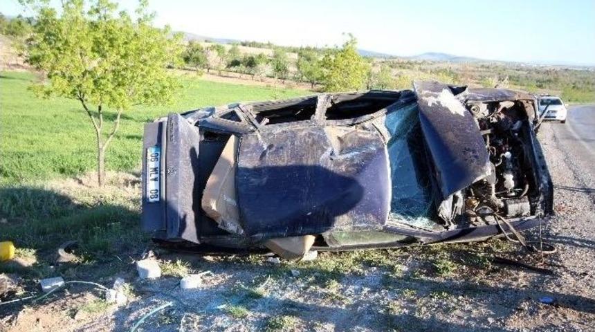 Konya&rsquo;da Otomobil Devrildi: 1 &Ouml;l&uuml;